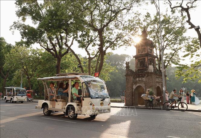 Du lịch Hà Nội 2024 vượt kỳ vọng - Ảnh 1.