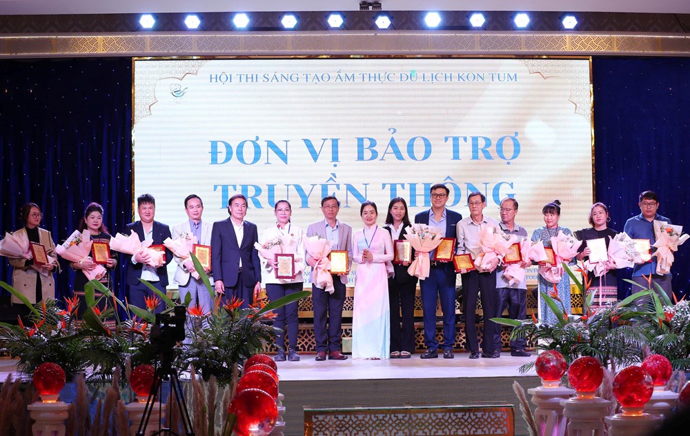 Kon Tum: 32 đội tranh tài ở Hội thi sáng tạo ẩm thực “Tinh túy miền sơn cước” - Ảnh 9.
