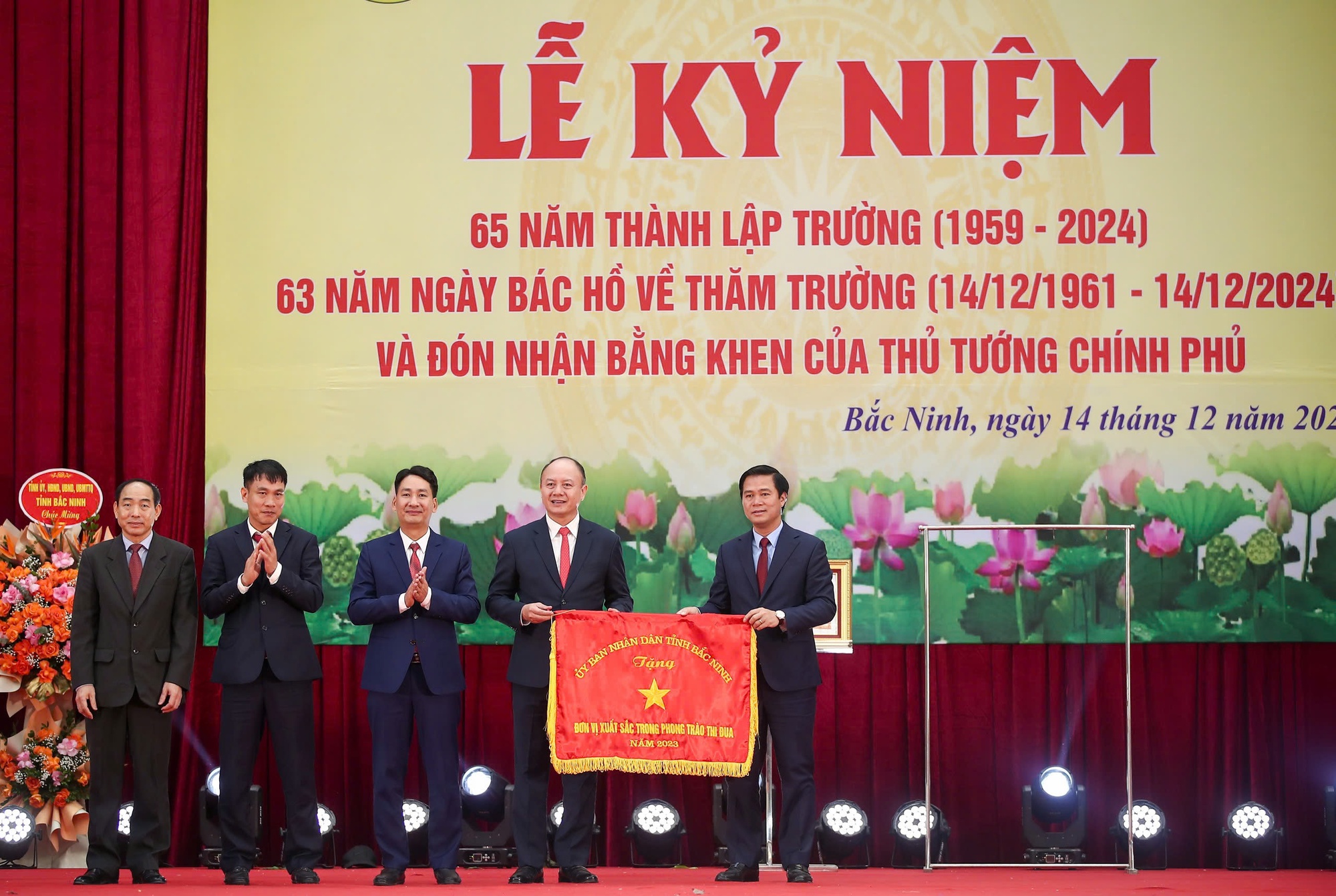 Thứ trưởng Hoàng Đạo Cương: Trường Đại học TDTT cần xây dựng "trường ra trường, lớp ra lớp, thầy ra thầy, trò ra trò, dạy ra dạy, học ra học" như yêu cầu của cố Thủ tướng Phạm Văn Đồng với ngành giáo dục - Ảnh 8.