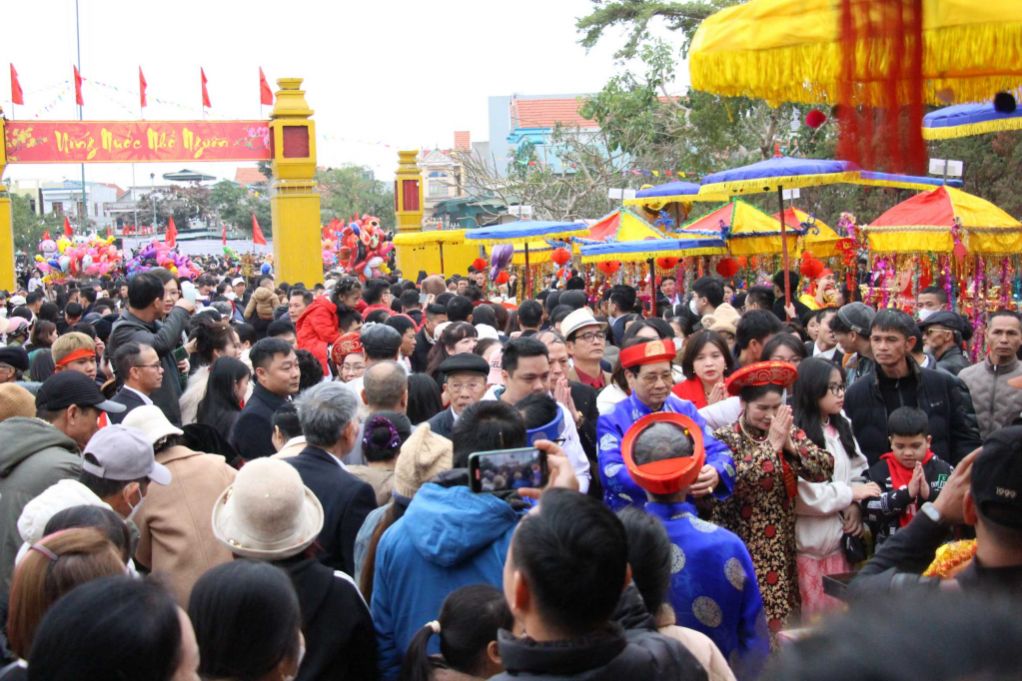 Quảng Ninh: Sôi động du lịch văn hóa tâm linh - Ảnh 2.