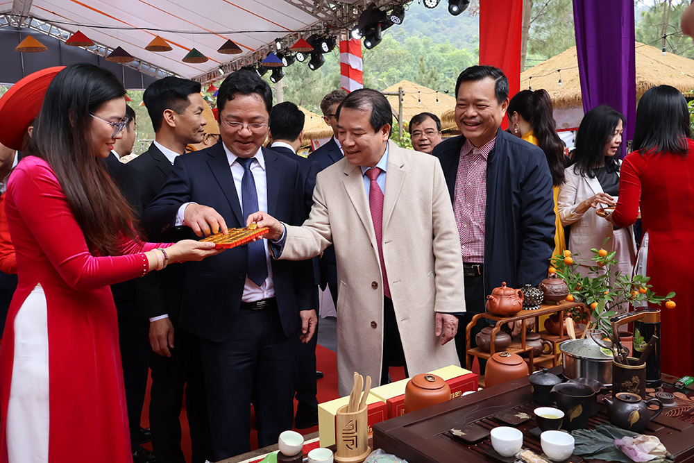 Hải Dương khai hội mùa xuân Côn Sơn - Kiếp Bạc 2025 - Ảnh 9.