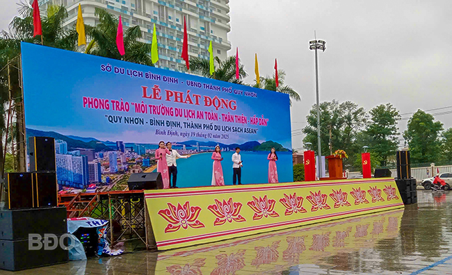 Bình Định: Phát động phong trào môi trường du lịch an toàn, thân thiện, hấp dẫn tại TP Quy Nhơn - Ảnh 1.