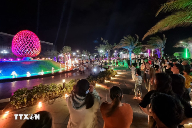 Ninh Thuận: Khánh thành và đưa vào hoạt động 2 công viên ven biển hiện đại - Ảnh 1.