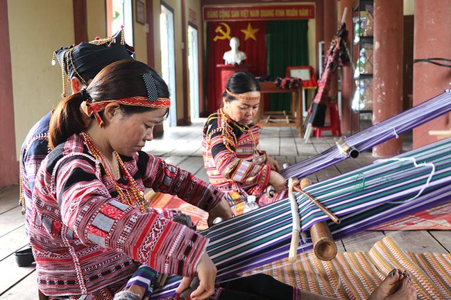 Phú Yên: Kết nối làng nghề truyền thống thúc đẩy phát triển du lịch - Ảnh 1.