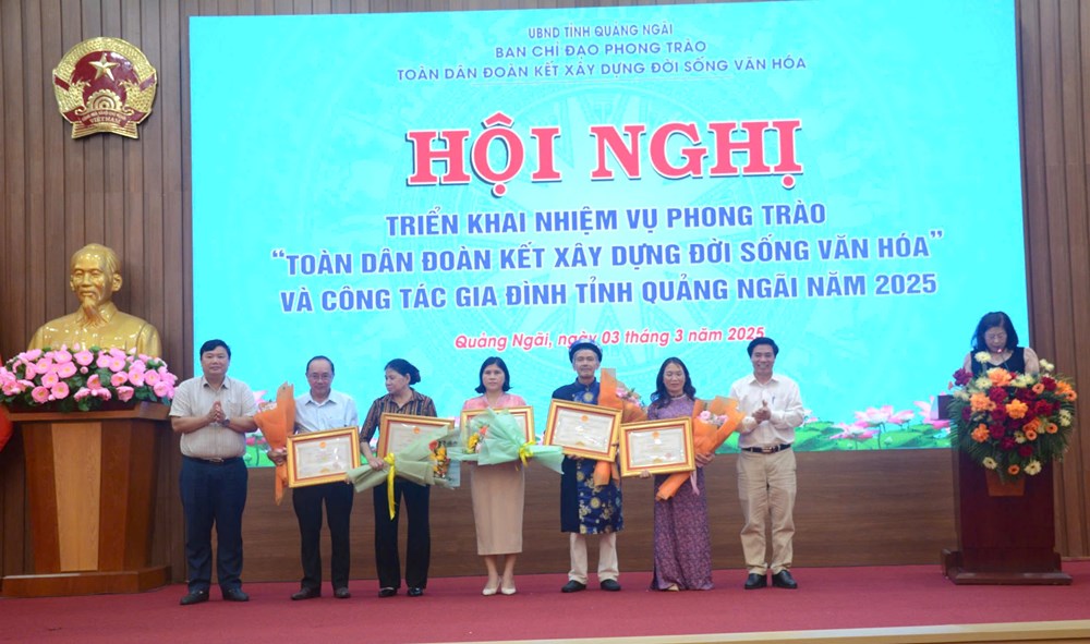 Quảng Ngãi nâng cao chất lượng phong trào “Toàn dân đoàn kết xây dựng đời sống văn hóa” - Ảnh 4.