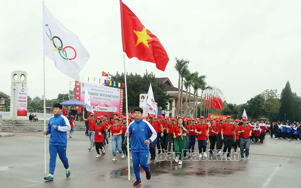 Chạy giữa miền di sản Bắc Ninh - Ảnh 1.
