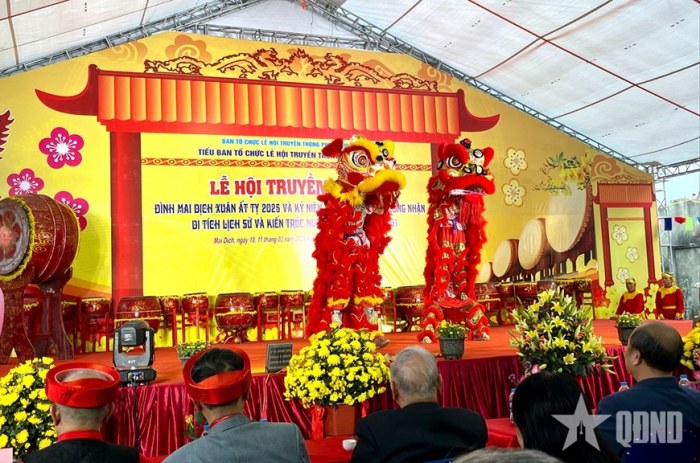 Hà Nội: Quận Cầu Giấy khai mạc lễ hội truyền thống Đình Mai Dịch 2025 - Ảnh 1.