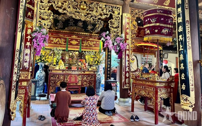 Hà Nội: Quận Cầu Giấy khai mạc lễ hội truyền thống Đình Mai Dịch 2025 - Ảnh 4.