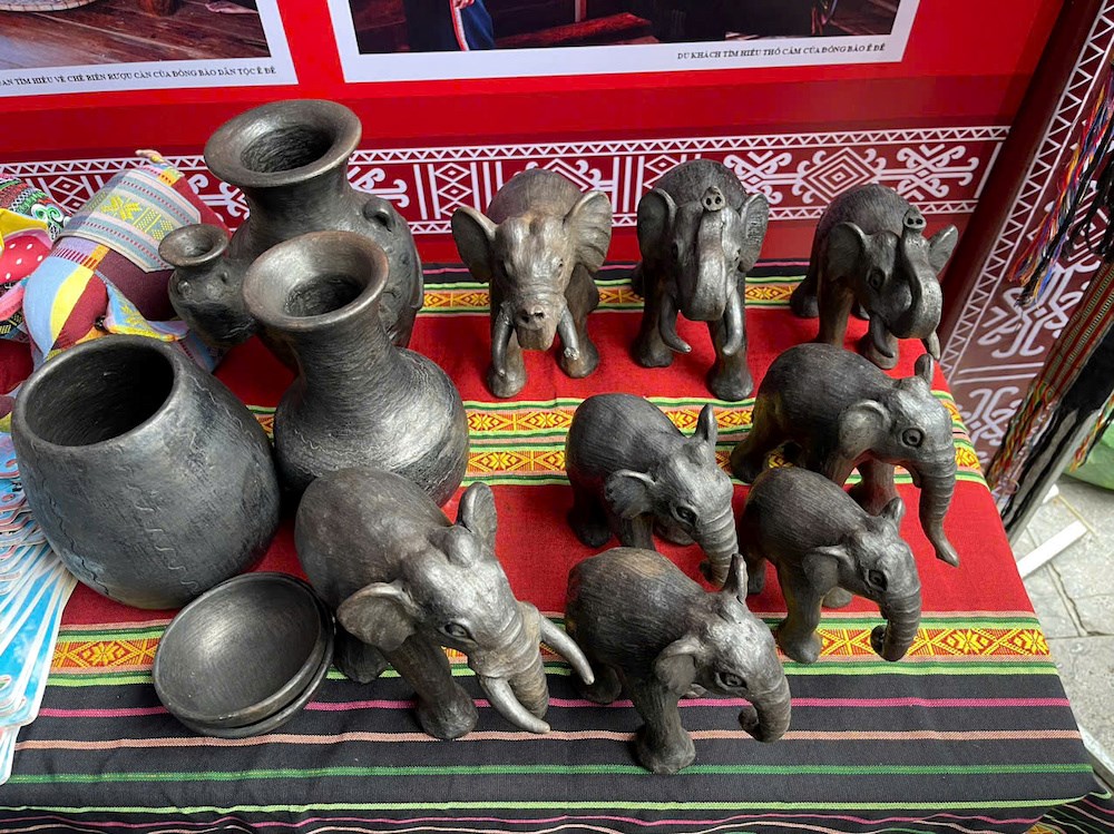 Đắk Lắk: Công bố nghề làm gốm của người M’nông là Di sản văn hóa phi vật thể quốc gia - Ảnh 3.