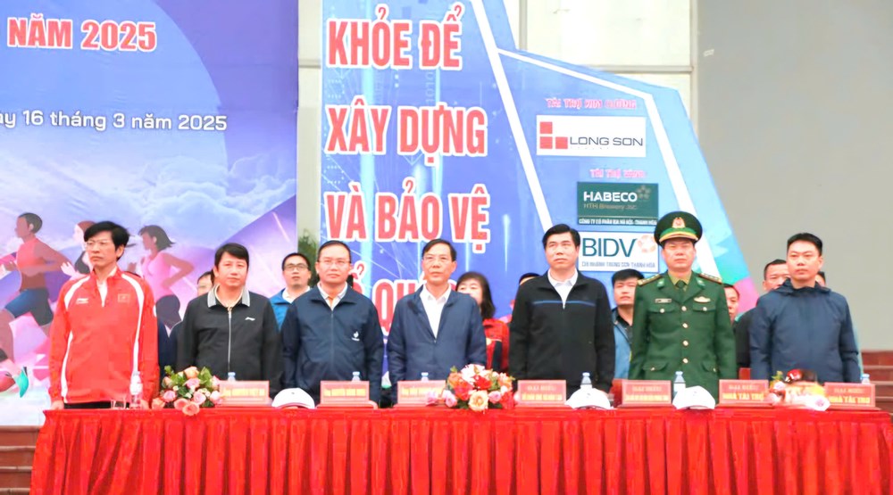 Thanh Hoá: Sôi nổi Ngày chạy Olympic vì sức khỏe toàn dân 2025 - Ảnh 1.