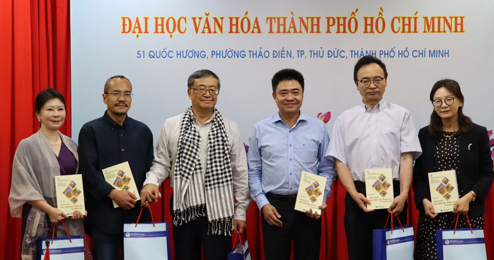 Thúc đẩy hợp tác quốc tế giữa Trường Đại học Văn hóa TP.HCM và Trường Đại học Dân tộc học và Xã hội học, Đại học Vân Nam, Trung Quốc - Ảnh 3.