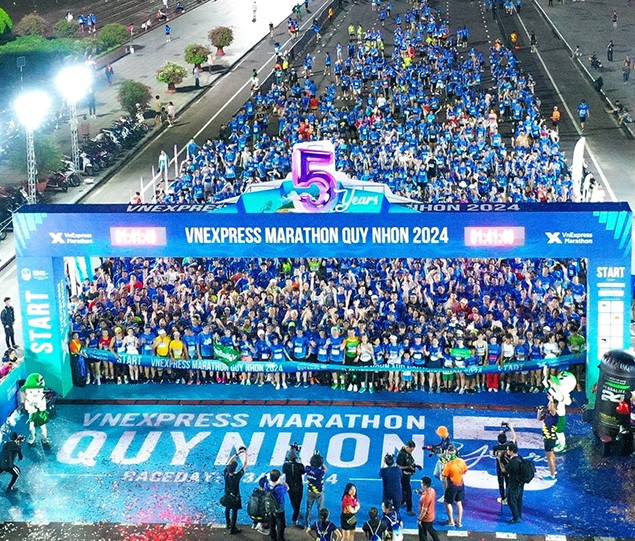 Bình Định: Giải chạy VnExpress Marathon Quy Nhơn 2025 mở cổng đăng ký sớm - Ảnh 1.