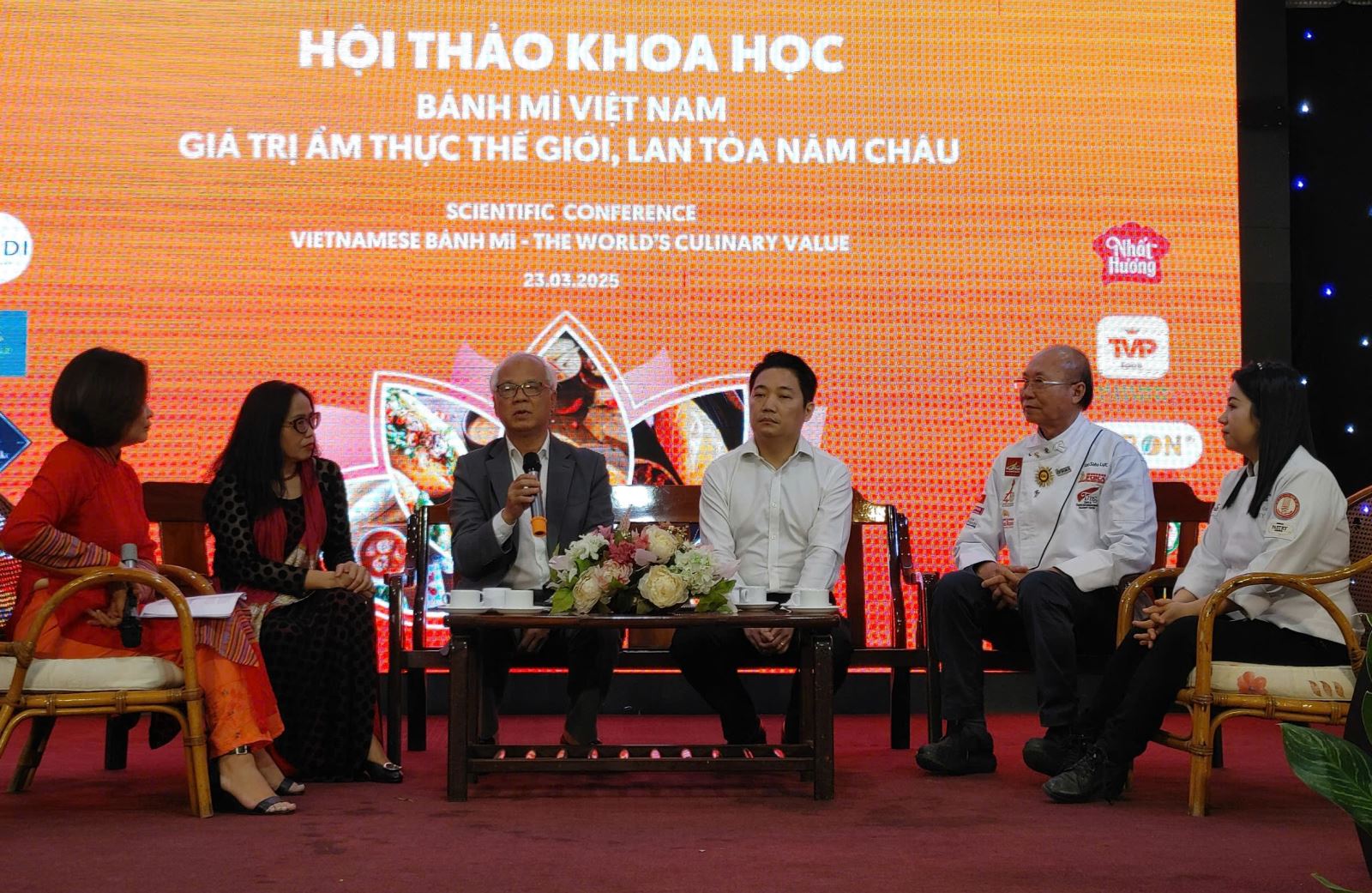 Nỗ lực quảng bá bánh mì Việt Nam ra thế giới - Ảnh 1.