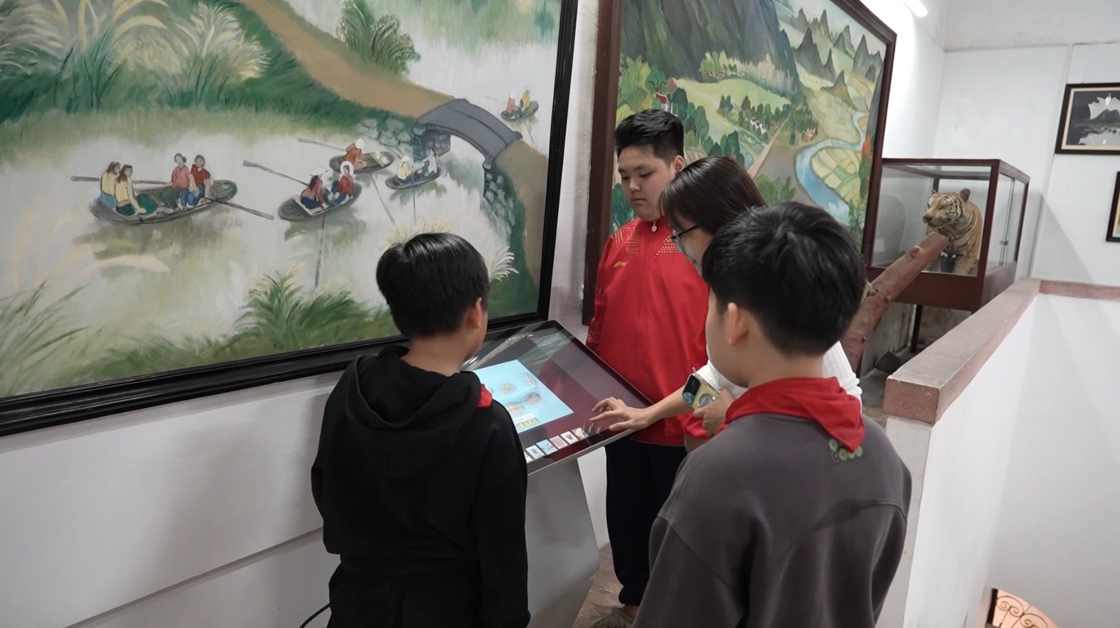 Ninh Bình: Số hóa hiện vật bảo tàng để thu hút du khách - Ảnh 1.
