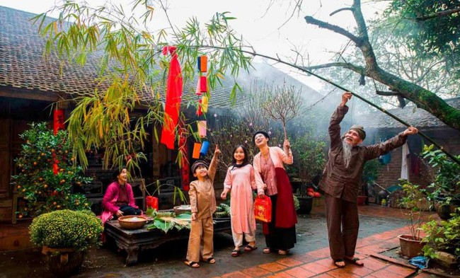 Vận dụng quan điểm của Chủ tịch Hồ Chí Minh về bảo tồn, phát huy giá trị di sản văn hóa ở nước ta hiện nay - Ảnh 1.