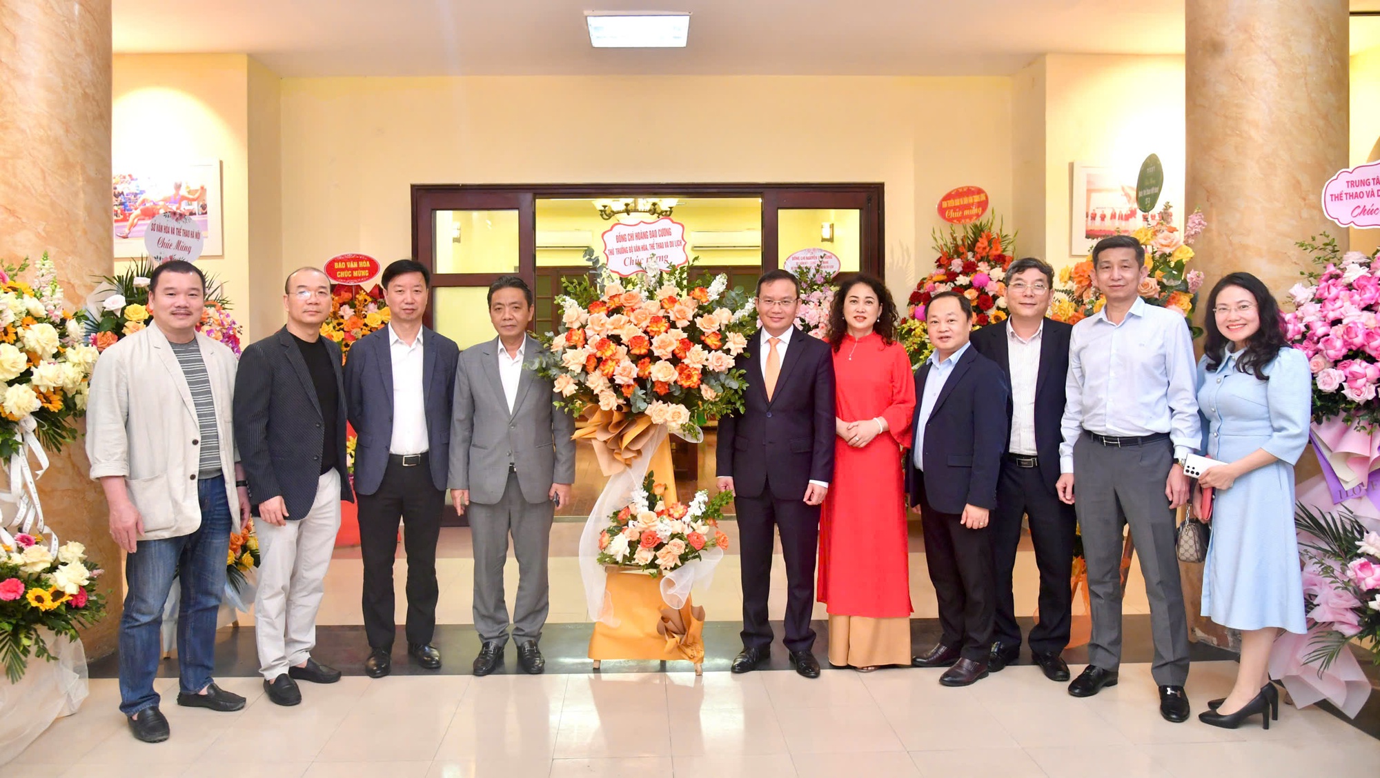 Thứ trưởng Hoàng Đạo Cương thăm, chúc mừng Cục Thể dục thể thao Việt Nam nhân kỷ niệm 79 năm ngày truyền thống của ngành - Ảnh 1.