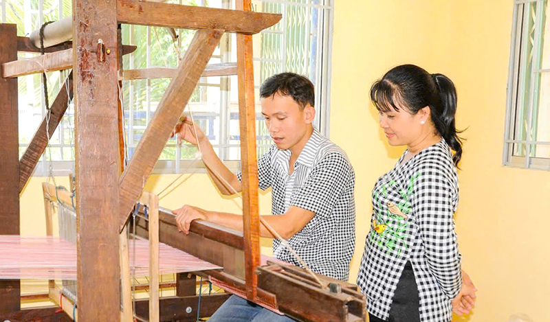 Đồng Tháp: Bảo tồn và phát huy giá trị nghề thủ công truyền thống kết hợp phát triển du lịch - Ảnh 1.