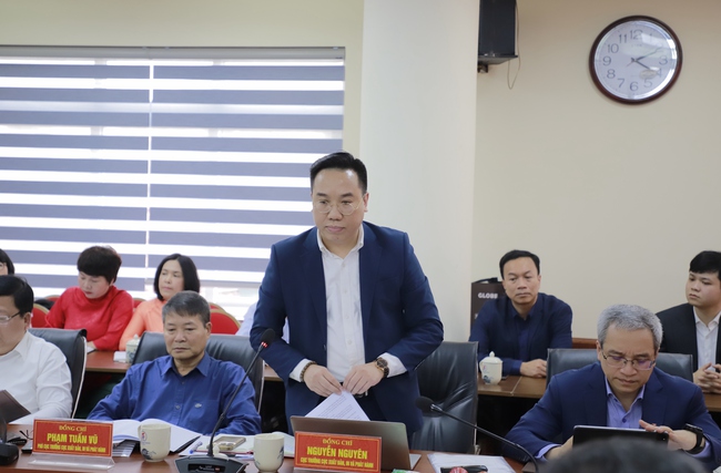 Bộ trưởng Nguyễn Văn Hùng làm việc với Cục Xuất bản, In và Phát hành  - Ảnh 2.