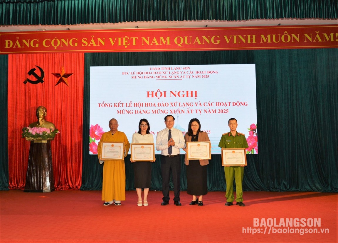 Lạng Sơn: Tổng kết Lễ hội Hoa Đào Xứ Lạng và các hoạt động mừng Đảng, mừng Xuân Ất Tỵ 2025 - Ảnh 2.