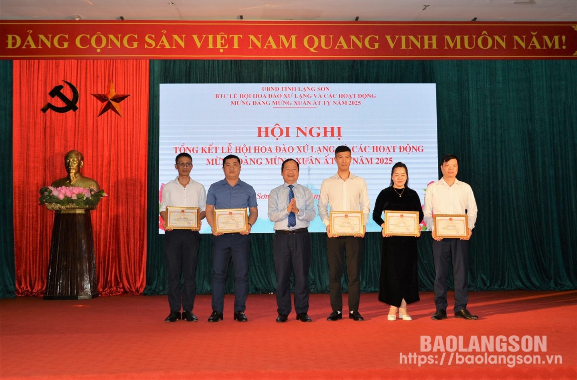 Lạng Sơn: Tổng kết Lễ hội Hoa Đào Xứ Lạng và các hoạt động mừng Đảng, mừng Xuân Ất Tỵ 2025 - Ảnh 3.