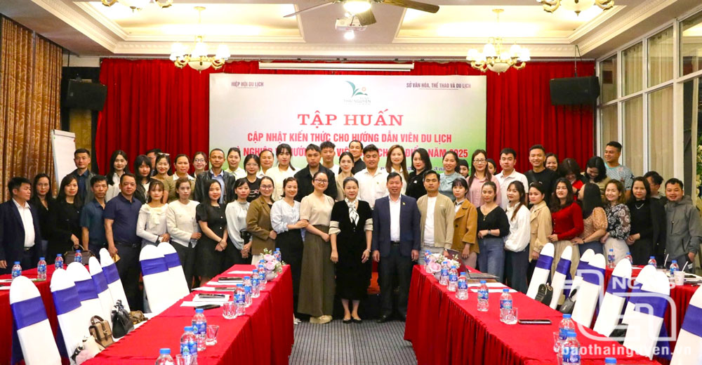 Thái Nguyên: Nâng cao kiến thức cho hướng dẫn viên du lịch - Ảnh 2.