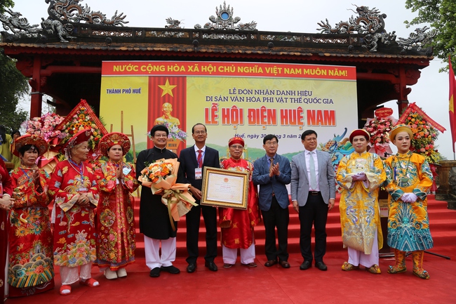 Lễ hội Điện Huệ Nam đón nhận danh hiệu Di sản văn hóa phi vật thể quốc gia - Ảnh 2.