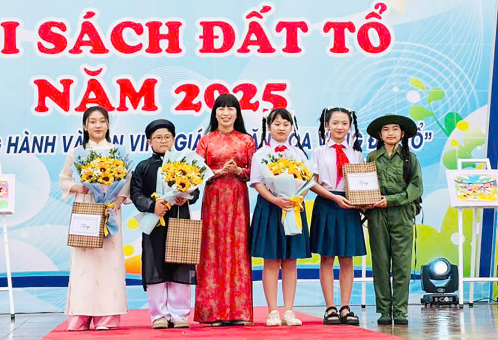 Khai mạc Hội sách Đất Tổ năm 2025 - Ảnh 9.