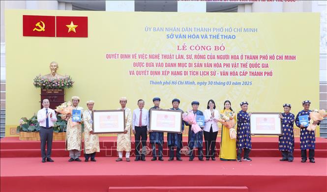 T.P Hồ Chí Minh: Góp phần đưa nghệ thuật Lân Sư Rồng Việt Nam sánh vai với bạn bè quốc tế - Ảnh 3.