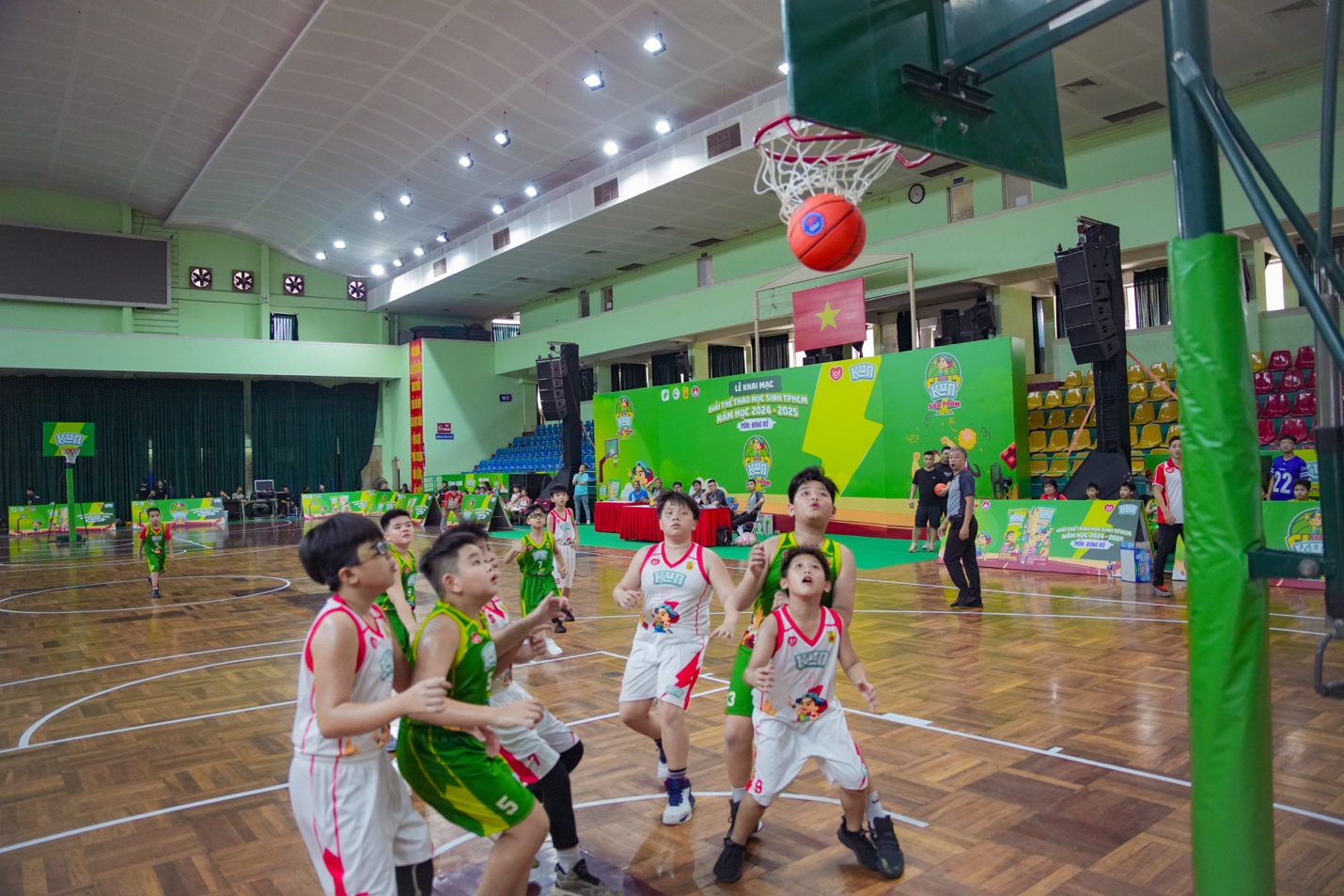 Chính thức khởi động Giải thể thao học sinh TP. HCM môn Bóng rổ – Cup Kun Siêu Phàm và Cúp Malto SHAKEHOOP - Ảnh 2.