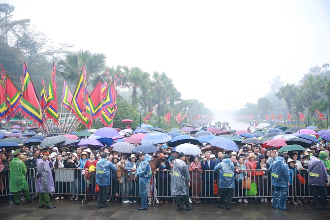 Lãnh đạo Đảng, Nhà nước dâng hương giỗ Tổ Hùng Vương - Ảnh 10.
