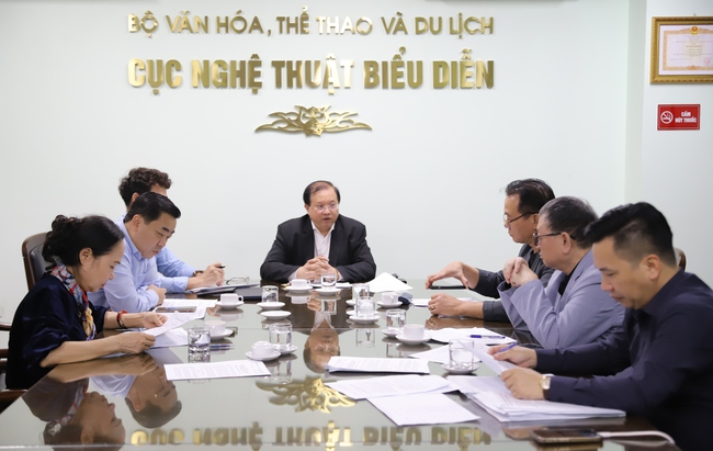 Họp Hội đồng Chung khảo bình chọn tác phẩm lĩnh vực
sân khấu, âm nhạc, múa tiêu biểu, xuất sắc sau ngày đất nước thống nhất - Ảnh 2.