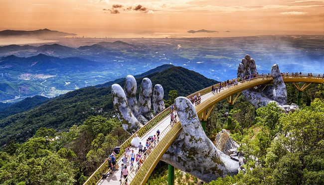 Công điện của Thủ tướng về thúc đẩy phát triển du lịch, bảo đảm thực hiện tốc độ tăng trưởng kinh tế hai con số - Ảnh 1.