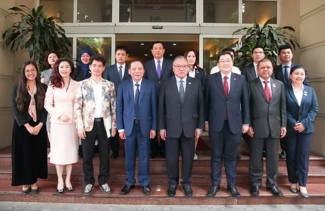 Đưa quan hệ hợp tác văn hóa, du lịch giữa Việt Nam và Malaysia lên tầm cao mới - Ảnh 7.