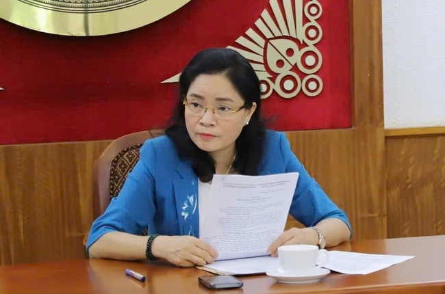 Thứ trưởng Bộ VHTTDL Trịnh Thị Thủy làm việc với Cục Văn hóa các dân tộc Việt Nam - Ảnh 1.