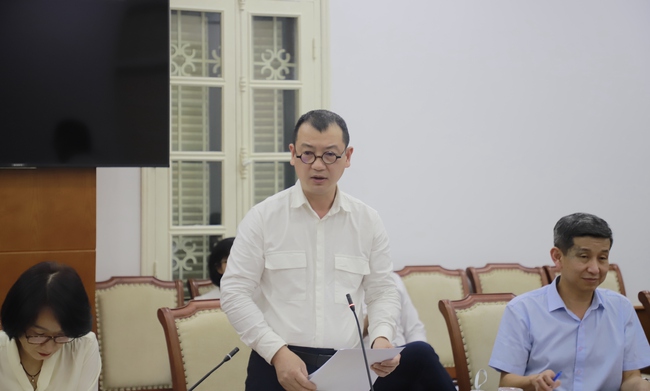 Bộ trưởng Nguyễn Văn Hùng chủ trì cuộc họp chuyên đề về xây dựng pháp luật tháng 4 của Bộ VHTTDL - Ảnh 2.