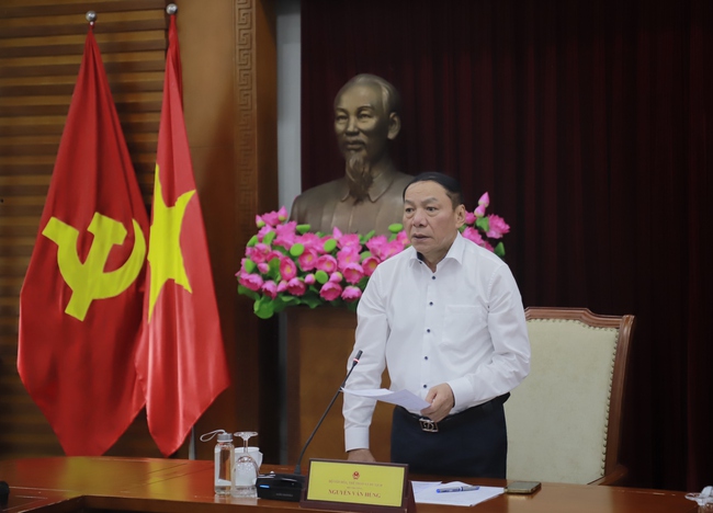 Bộ trưởng Nguyễn Văn Hùng chủ trì cuộc họp chuyên đề về xây dựng pháp luật tháng 4 của Bộ VHTTDL - Ảnh 5.