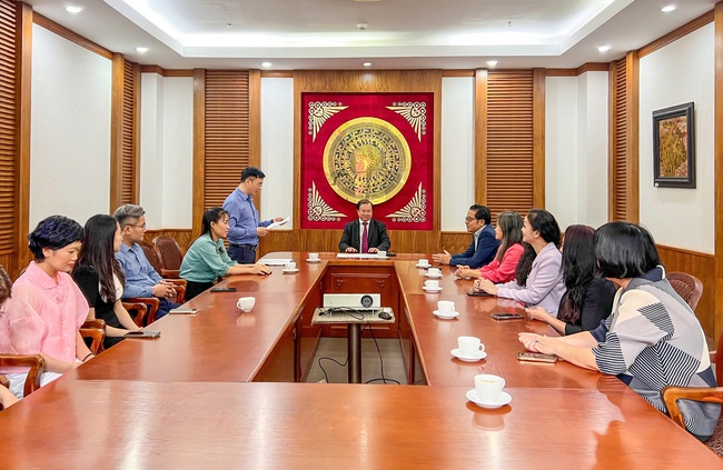 Trao quyết định nghỉ hưu cho Quyền Giám đốc Nhạc viện thành phố Hồ Chí Minh - Ảnh 5.