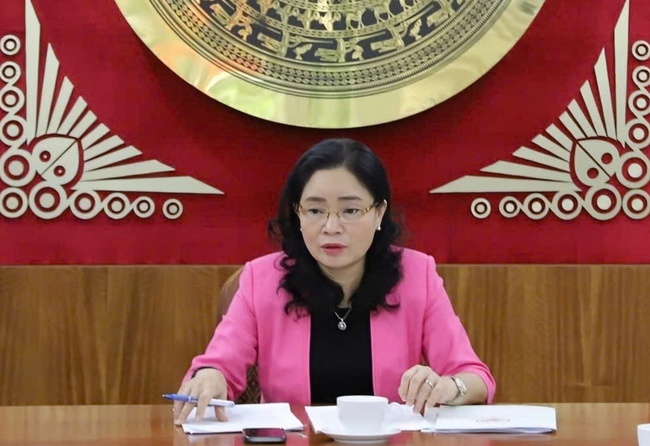 Thứ trưởng Trịnh Thị Thủy làm việc với Cục Văn hóa cơ sở, Gia đình và Thư viện - Ảnh 1.