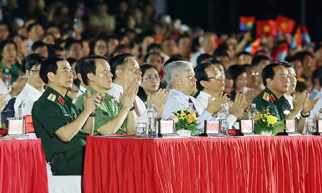 Đặc sắc chương trình nghệ thuật "Đất nước trọn niềm vui" - Ảnh 3.