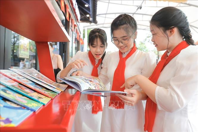 Ngày Sách Việt Nam 21/4: Nuôi dưỡng tình yêu sách của trẻ em - Ảnh 1.