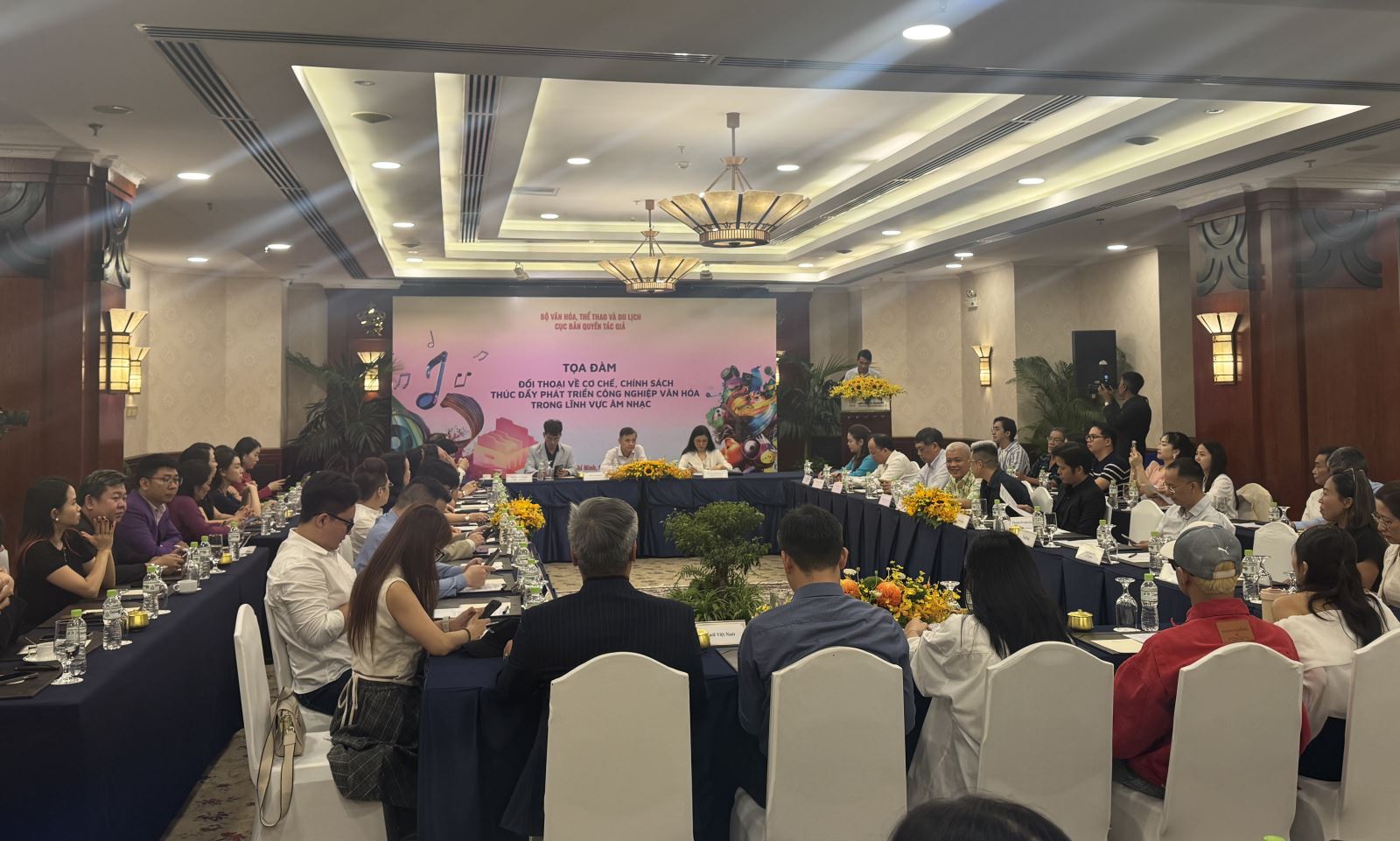 Thúc đẩy sự phát triển công nghiệp văn hóa trong lĩnh vực âm nhạc - Ảnh 1.