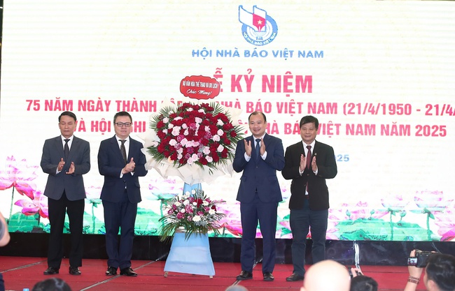 Lễ kỷ niệm 75 năm Ngày thành lập Hội Nhà báo Việt Nam - Ảnh 7.