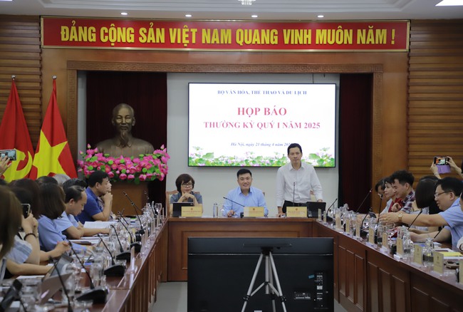 Cục Phát thanh truyền hình và Thông tin điện tử sẽ xử phạt BTV Quang Minh và MC Vân Hugo vì quảng cáo sai sự thật - Ảnh 1.