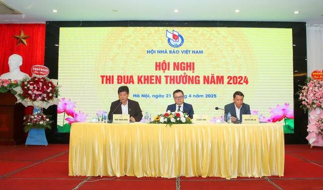 Liên Chi hội Nhà báo Bộ VHTTDL nhận 2 bằng khen của Hội Nhà báo Việt Nam - Ảnh 1.
