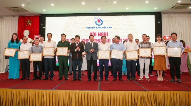 Liên Chi hội Nhà báo Bộ VHTTDL nhận 2 bằng khen của Hội Nhà báo Việt Nam - Ảnh 5.