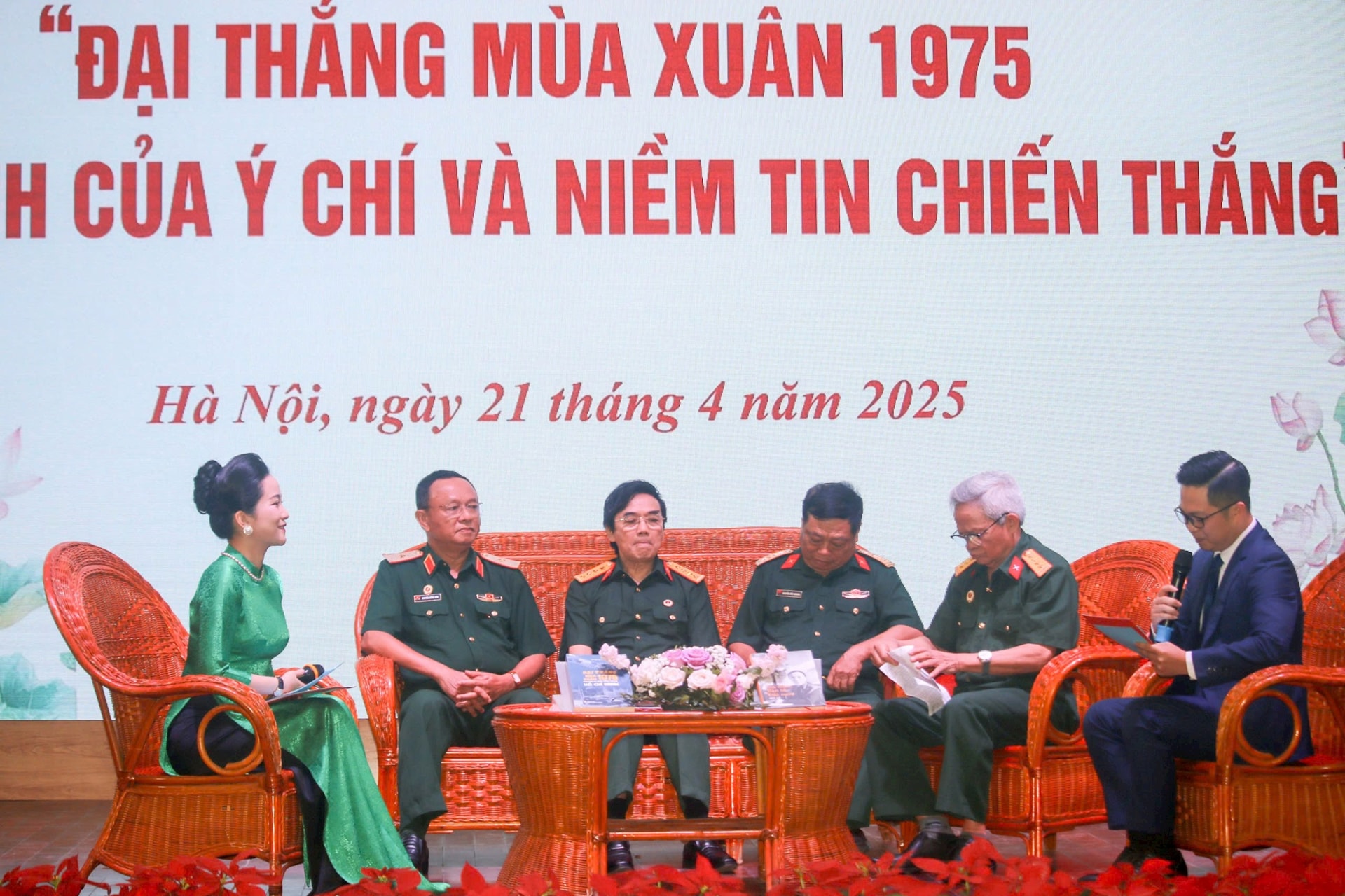 Tuyên truyền các ấn phẩm về Đại thắng mùa Xuân 1975 đến thế hệ trẻ - Ảnh 3.