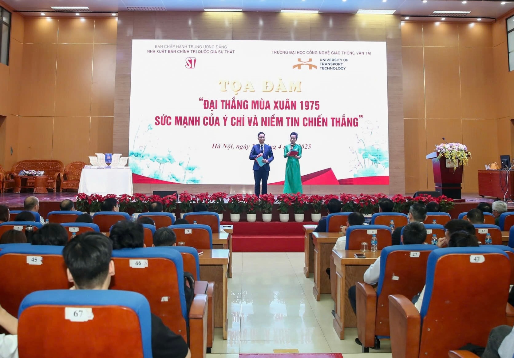 Tuyên truyền các ấn phẩm về Đại thắng mùa Xuân 1975 đến thế hệ trẻ - Ảnh 1.