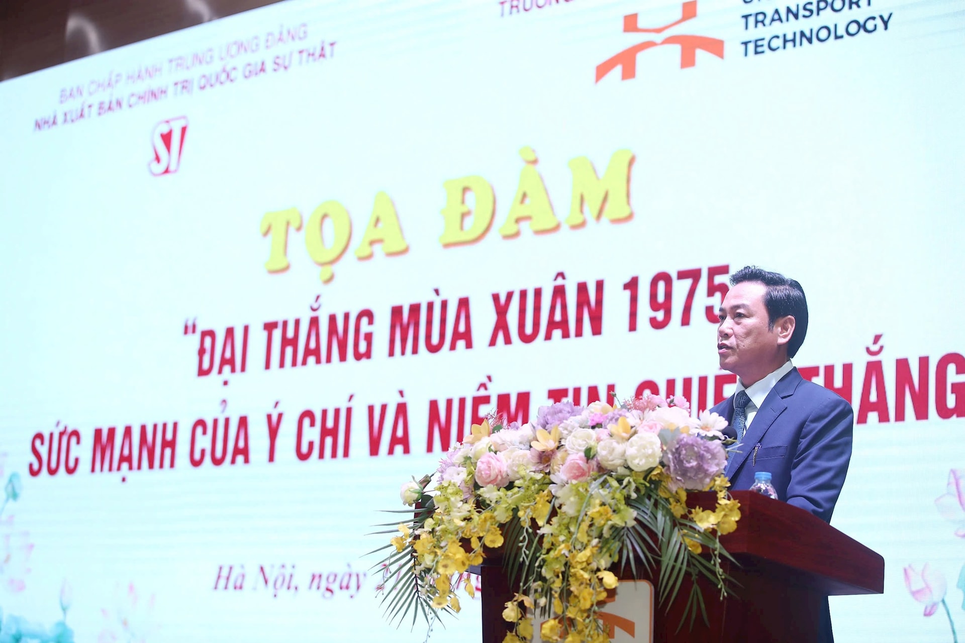 Tuyên truyền các ấn phẩm về Đại thắng mùa Xuân 1975 đến thế hệ trẻ - Ảnh 2.