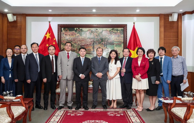 Thứ trưởng Thường trực Lê Hải Bình tiếp làm việc với Phó Chủ tịch tỉnh Hồ Nam, Trung Quốc - Ảnh 8.