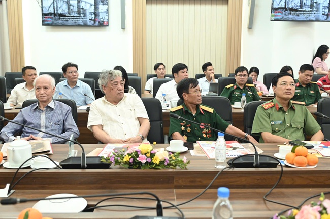 Công bố đợt truyền thông đặc biệt chào mừng 50 năm ngày Giải phóng miền nam, thống nhất đất nước của báo Nhân Dân - Ảnh 4.